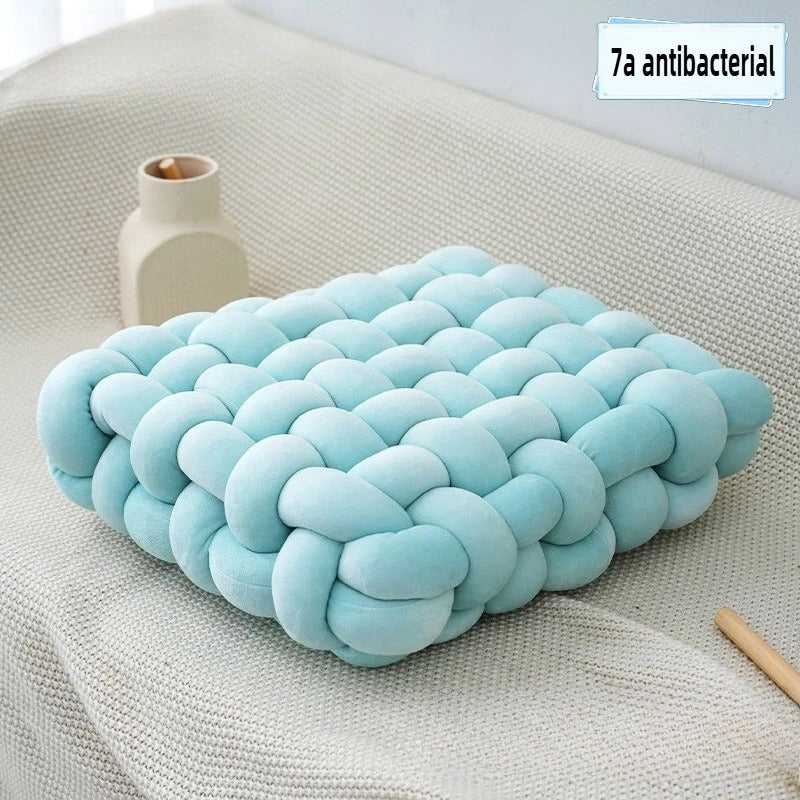 Handwoven plush pillows suitable for office chairs and sofas - Dimensions